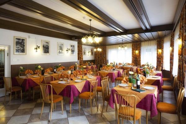 Hotel Europa Pozza di Fassa Eksteriør billede