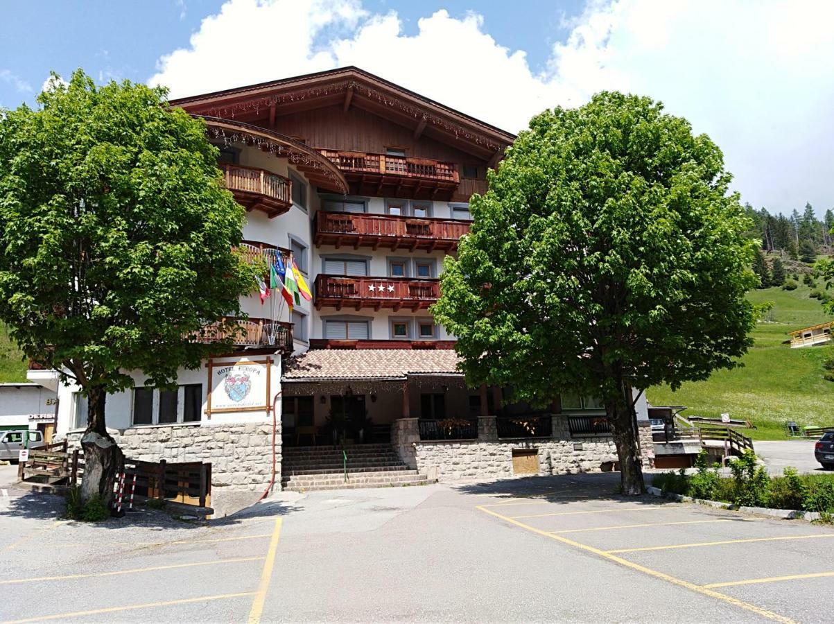 Hotel Europa Pozza di Fassa Eksteriør billede