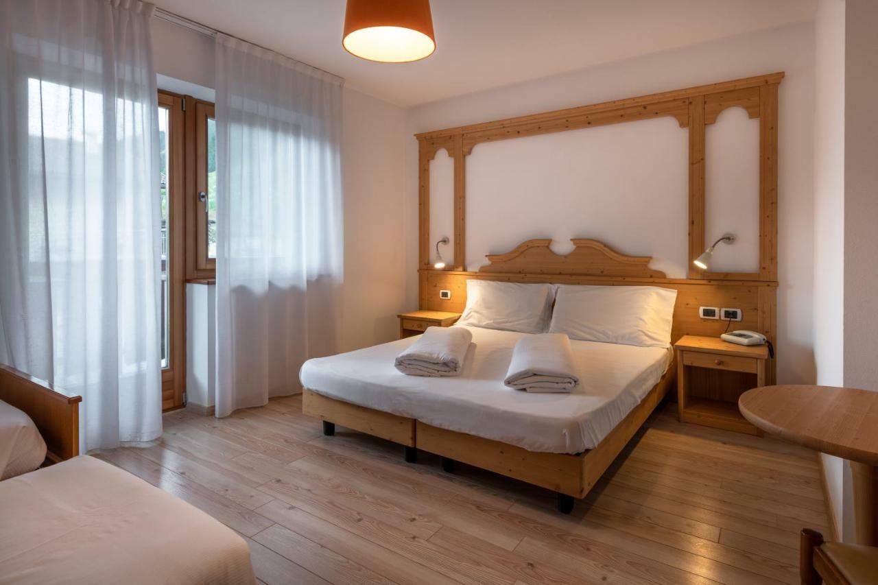 Hotel Europa Pozza di Fassa Eksteriør billede